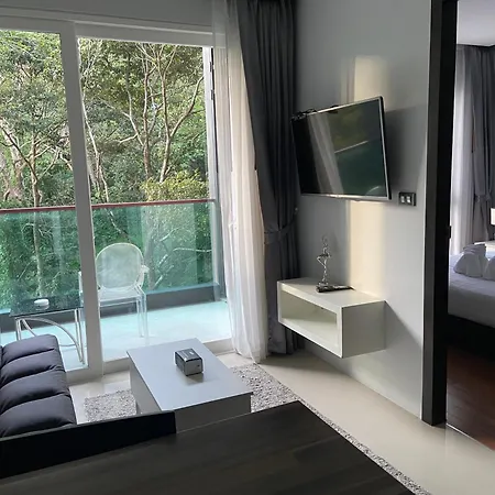 Emerald Terrace Condo 10-Family One Bed & Sofa Bed Garden View